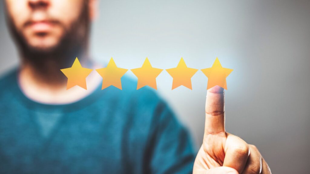 Descubra como avaliações positivas moldam a reputação de planos de saúde e influenciam decisões dos consumidores. Acredite na confiança!