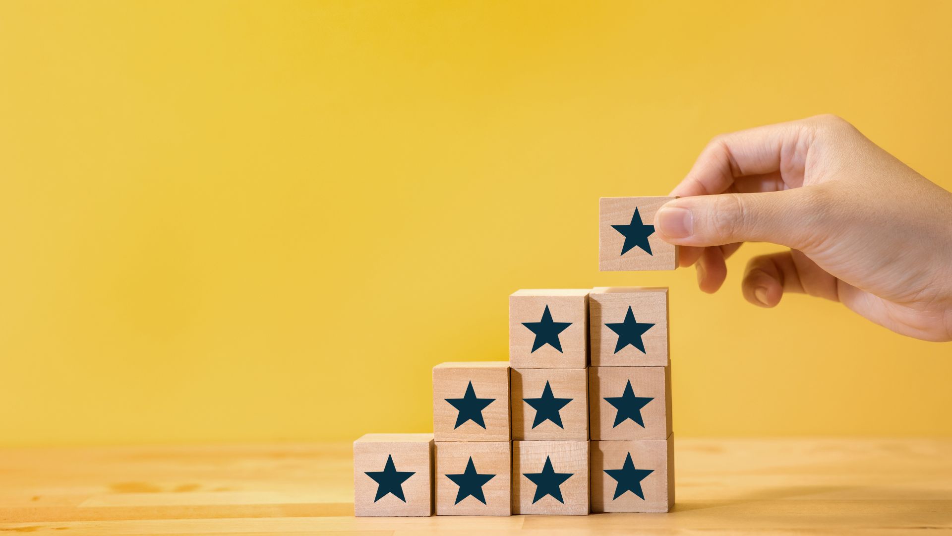 Otimize sua presença online e atraia pacientes que buscam atendimento rápido. Descubra como vencer na busca local e nas avaliações!