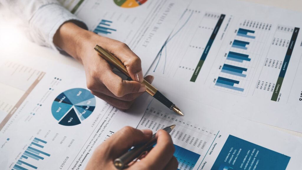 Descubra como as avaliações no Google influenciam a escolha de médicos e moldam a confiança dos pacientes em busca de uma segunda opinião.